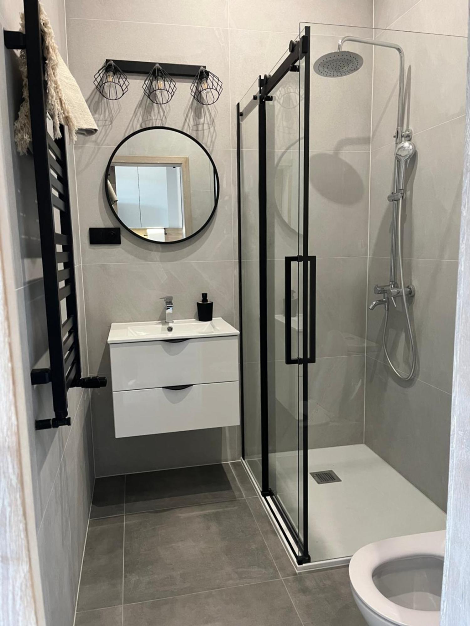 Neighbourhood Apartment Люблин Екстериор снимка