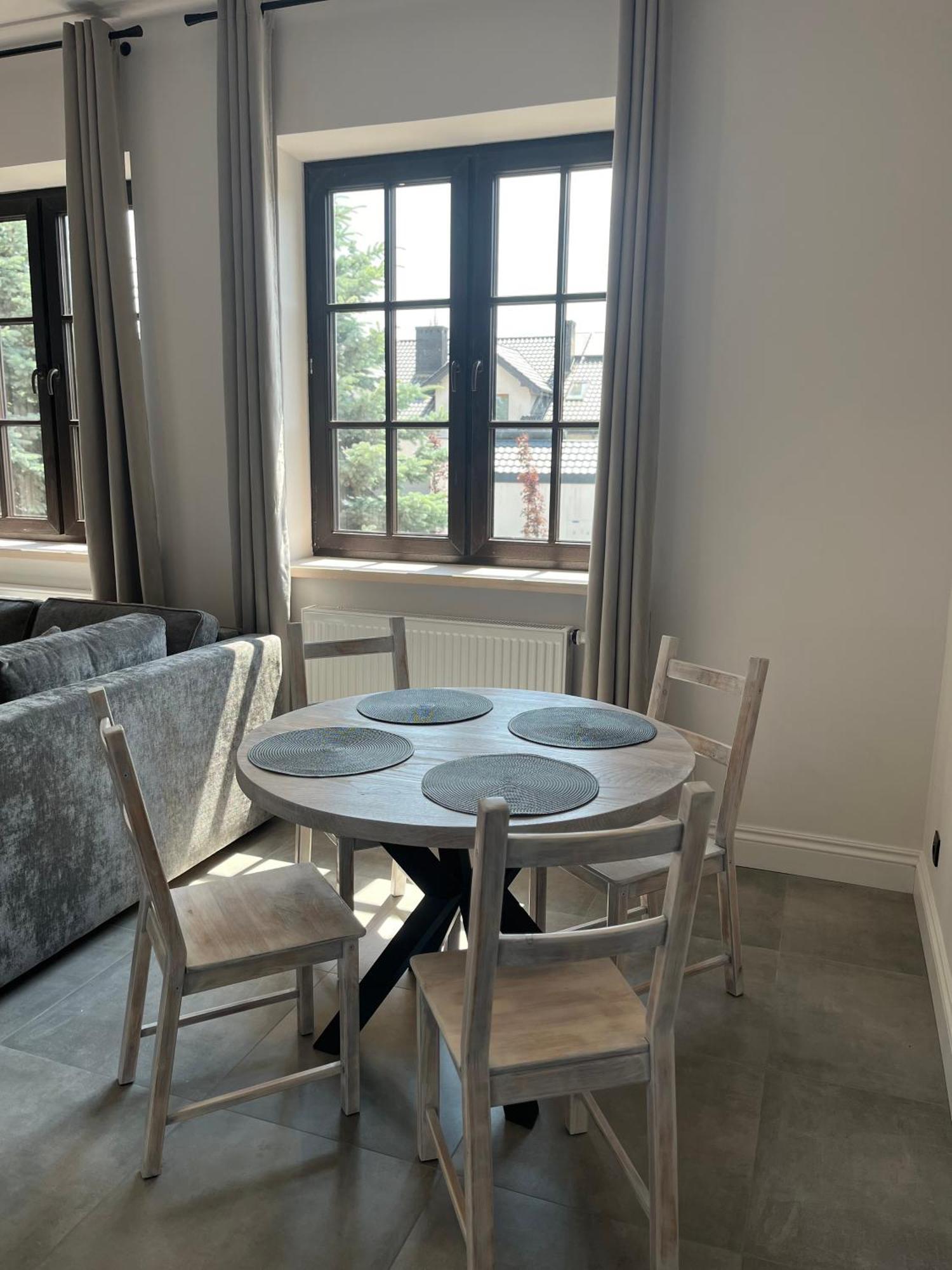 Neighbourhood Apartment Люблин Екстериор снимка