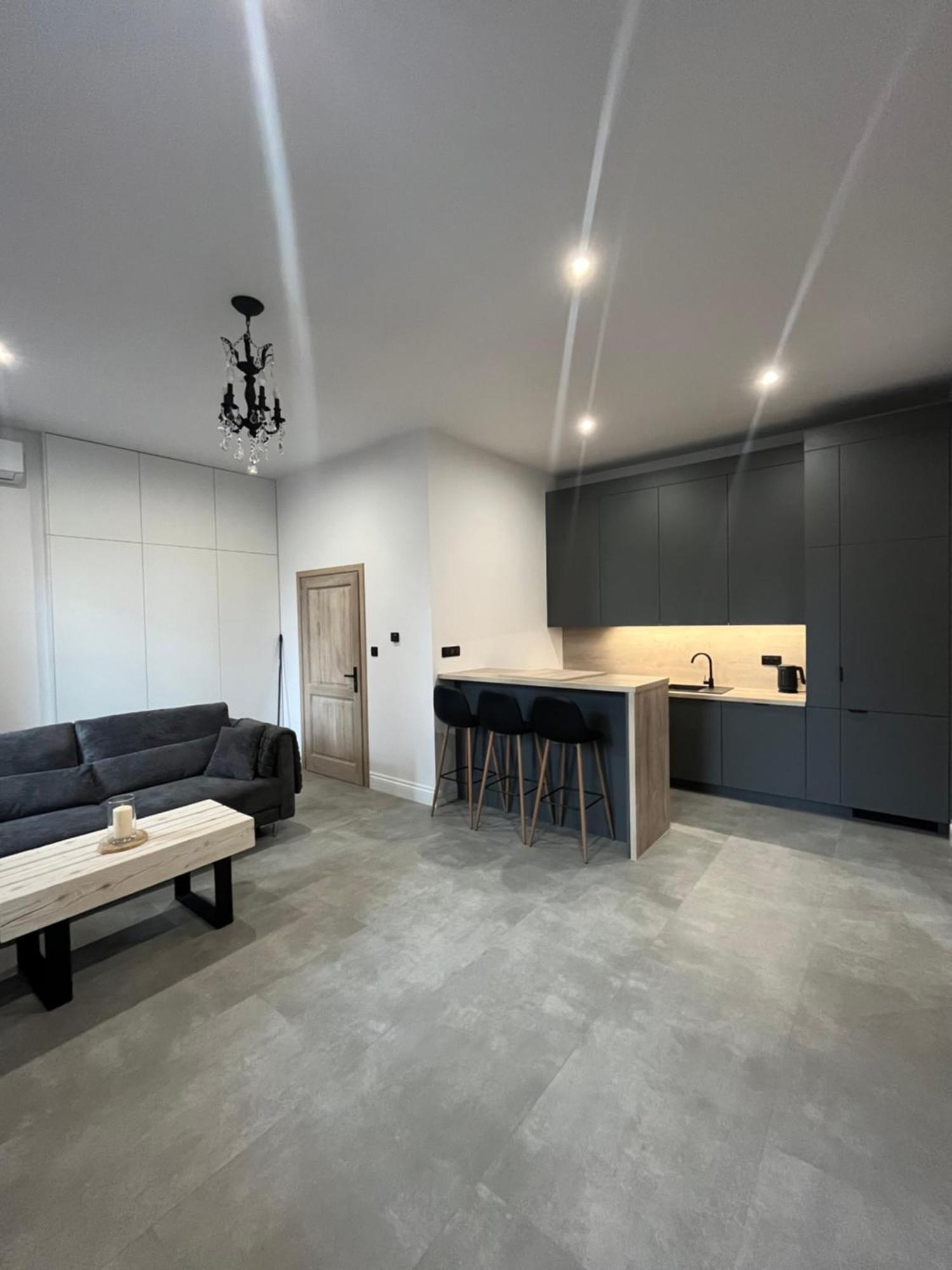 Neighbourhood Apartment Люблин Екстериор снимка