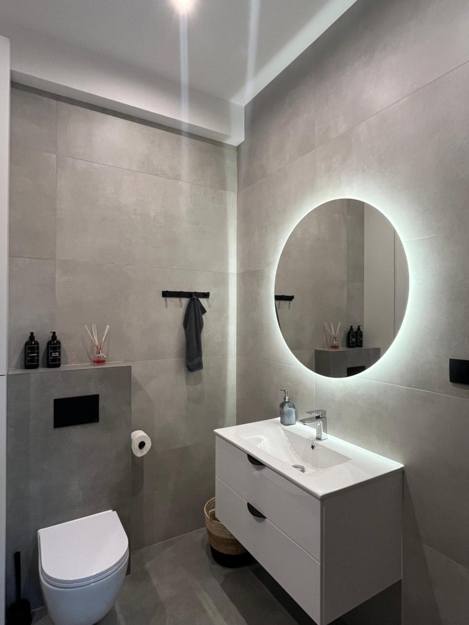 Neighbourhood Apartment Люблин Екстериор снимка
